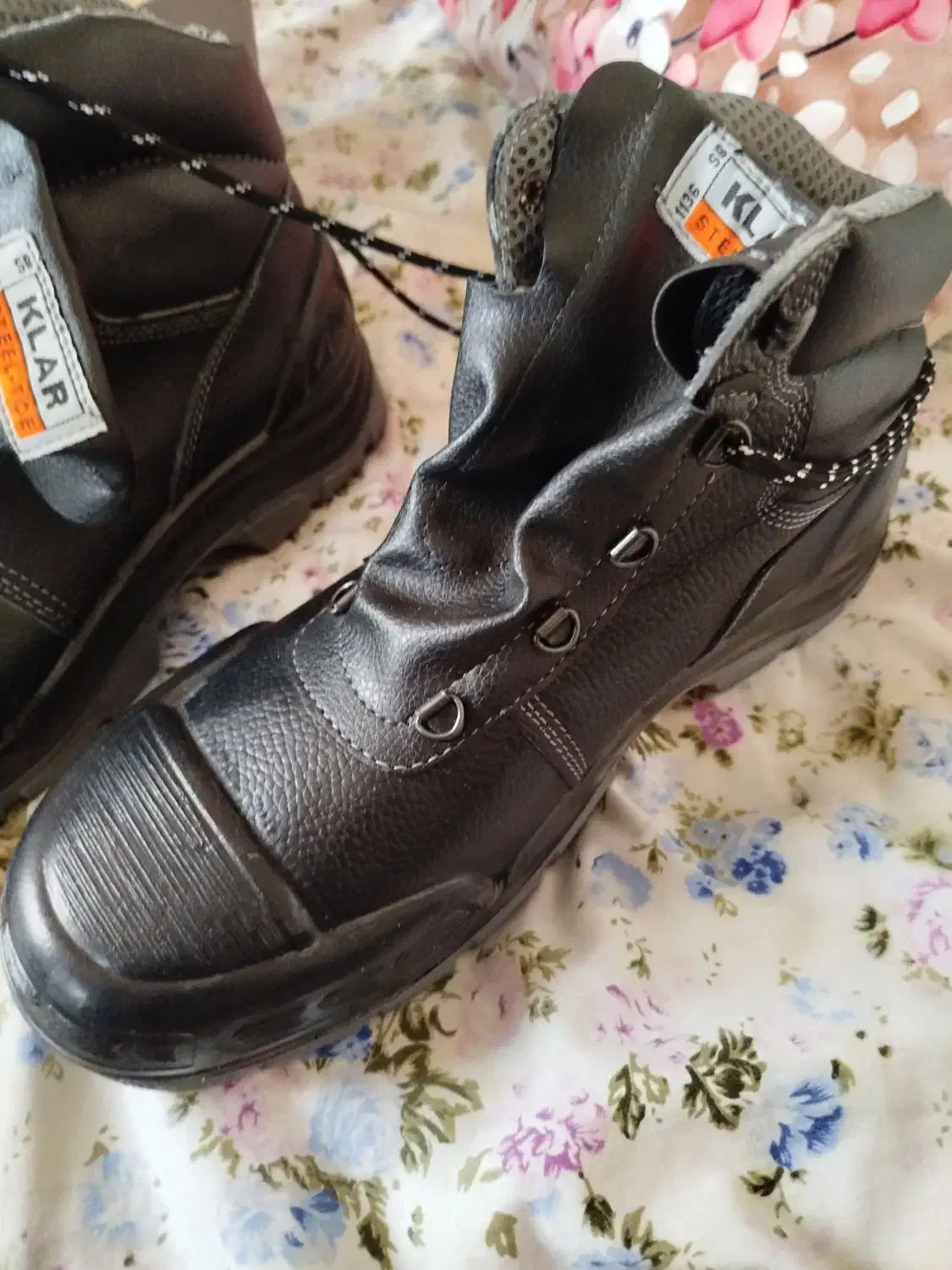 کفش ایمنی|کیف، کفش، کمربند|شاهین‌شهر, مسکن مهر|دیوار