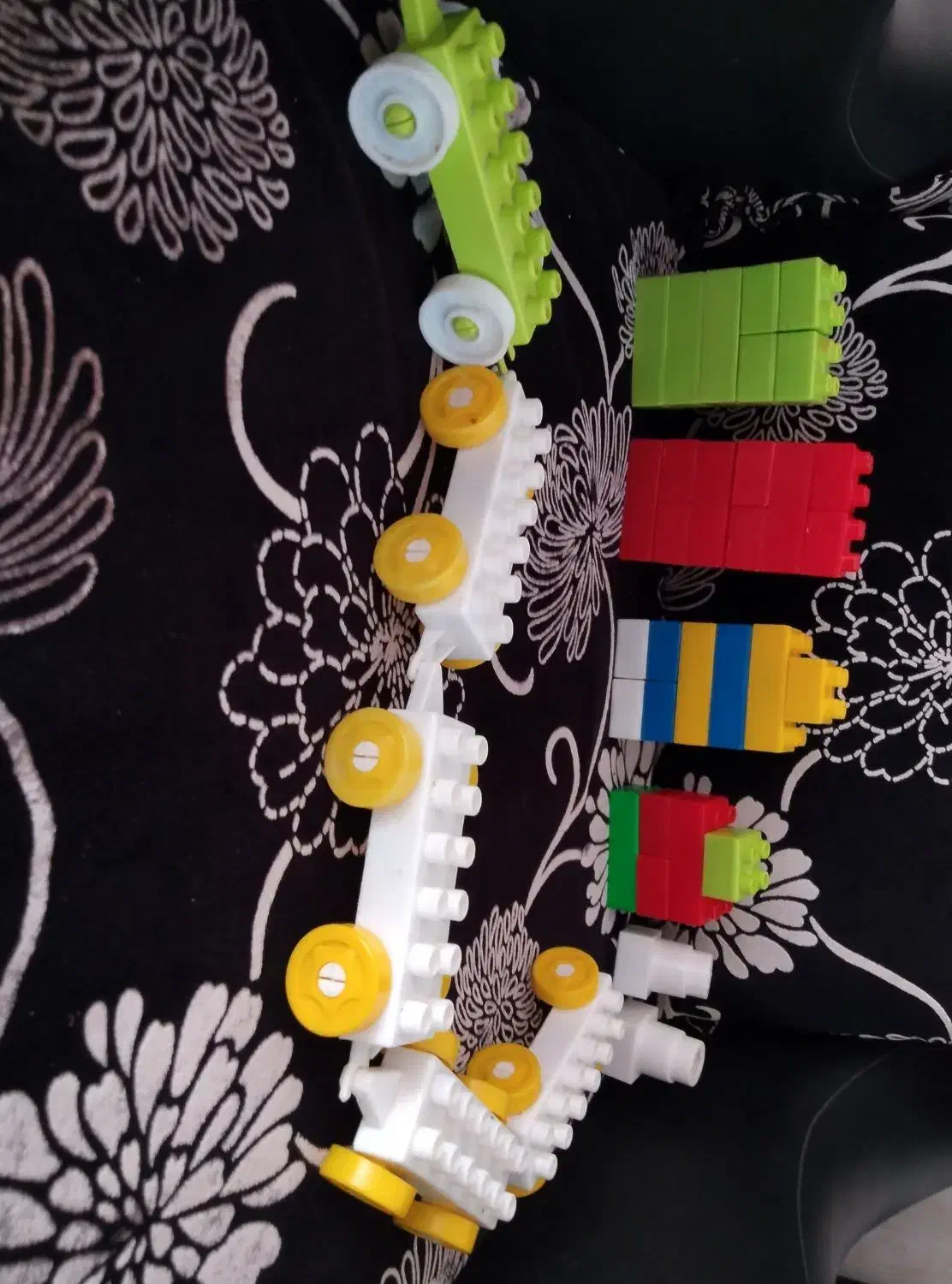 اسباب بازی درحدنو|اسباب‌بازی بچه|رامیان, |دیوار