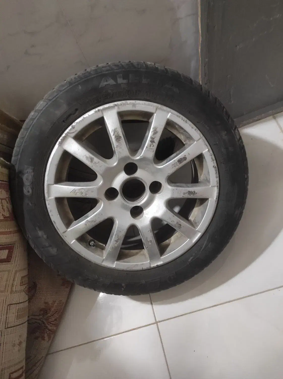 لاستیک و رینگ اسپرت تکی|قطعات یدکی و لوازم جانبی|دهگلان, |دیوار