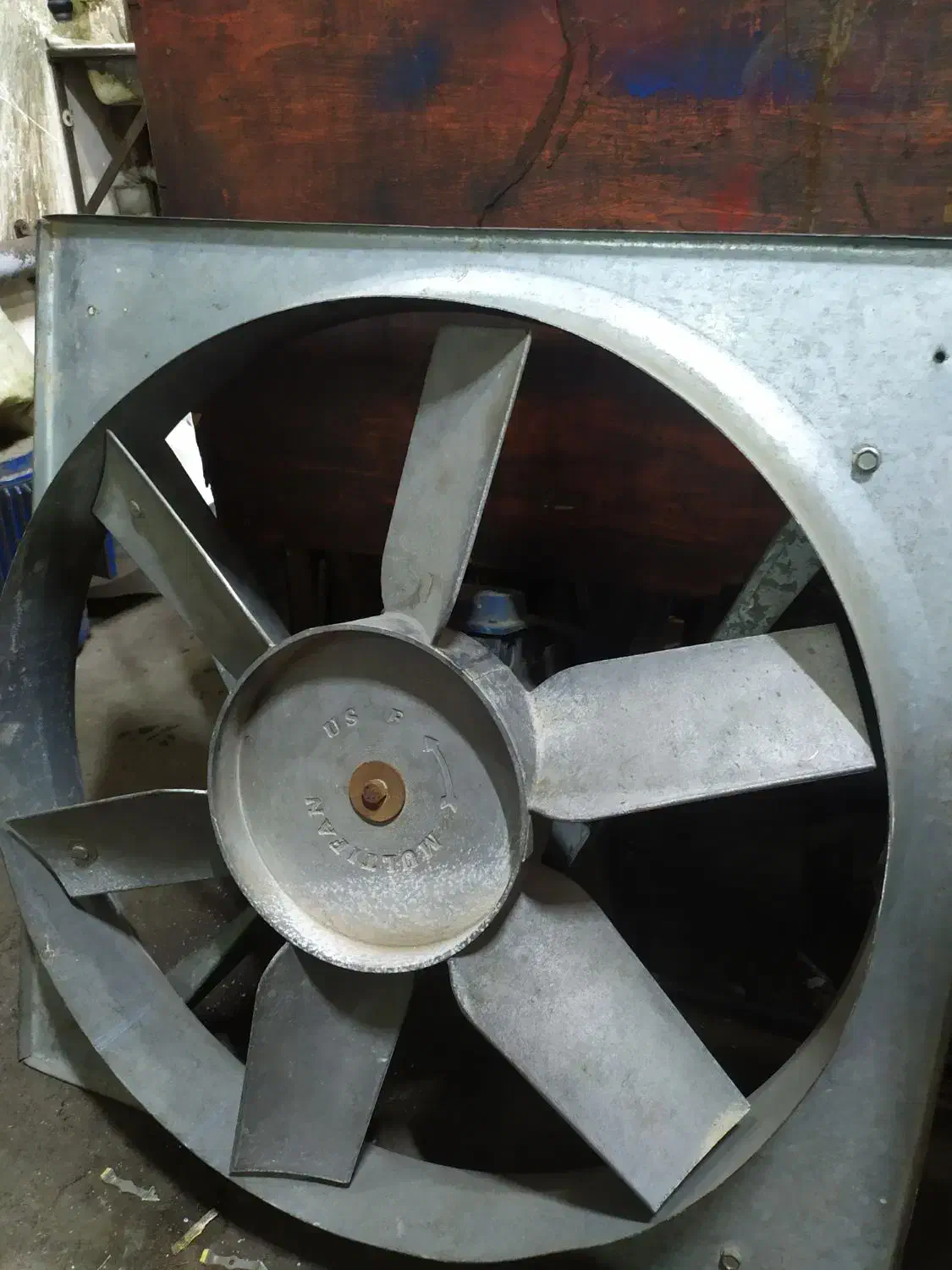 تهویه صنعتی|پنکه و تصفیه‌کنندهٔ هوا|سلماس, |دیوار