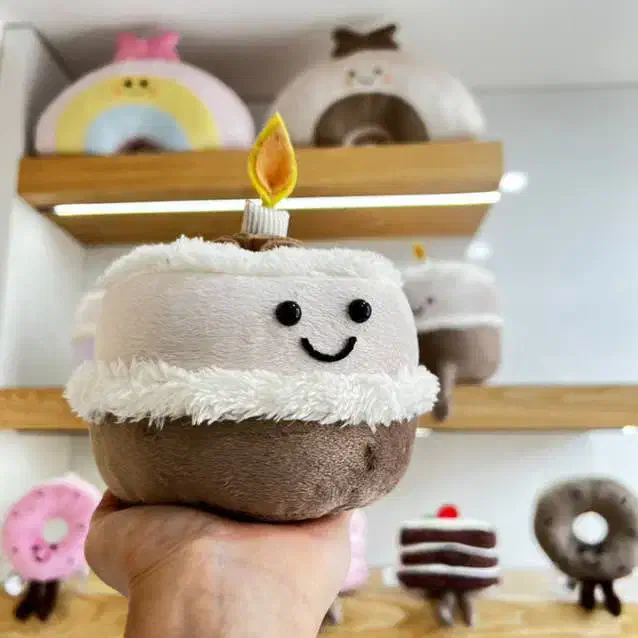 مینی کیک عروسکی|اسباب‌‌بازی|رشت, نظری|دیوار