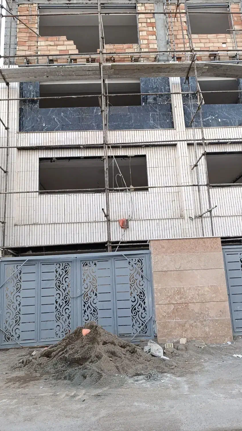 قالب زن اجرنما کارگر دوقاب ساز دوقاب ریز|استخدام معماری، عمران و ساختمانی|اراک, |دیوار