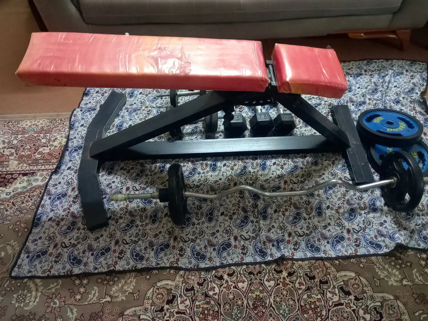 دمبل و میز پرس|تجهیزات ورزشی|مشهد, هفده شهریور|دیوار