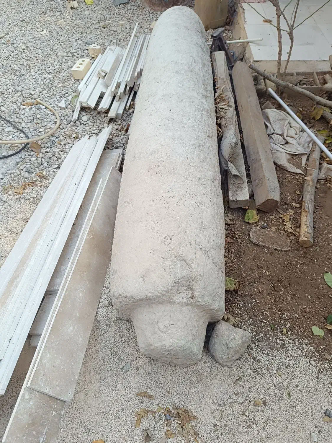 سنگ زمان قدیم حدود 2/5متر میشه|کلکسیون اشیاء عتیقه|همایجان, |دیوار