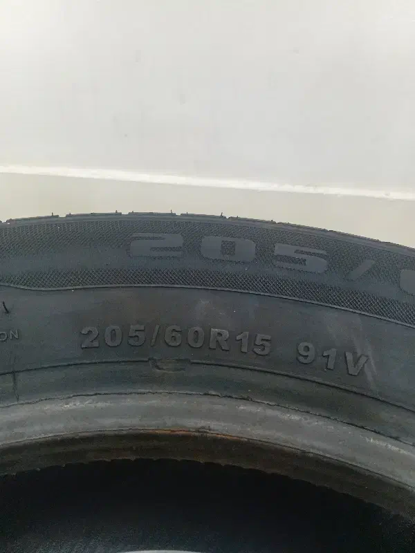 لاستیک ۱۵ و ۲۰۵ و ۶۰|قطعات یدکی و لوازم جانبی|ایذه, |دیوار