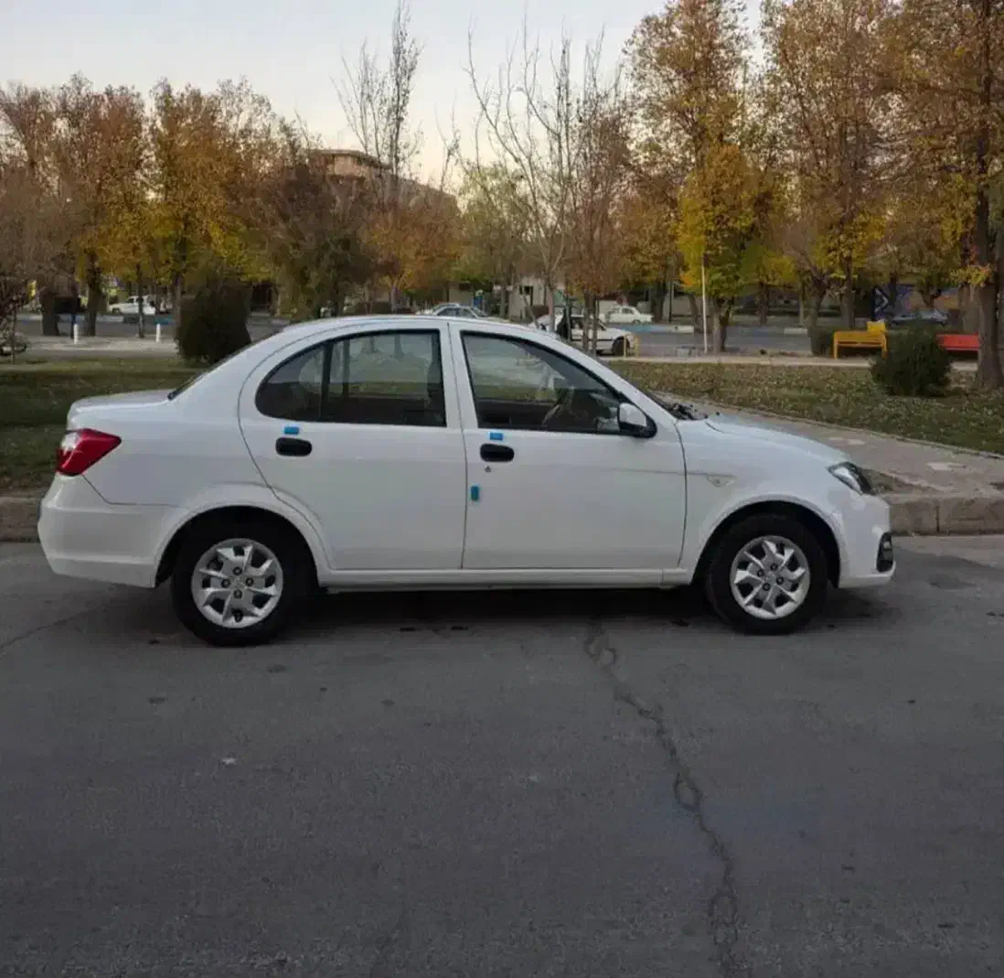 ساینا ۴۰۱ درجه یک بدون رنگ|خودرو سواری و وانت|اقلید, |دیوار