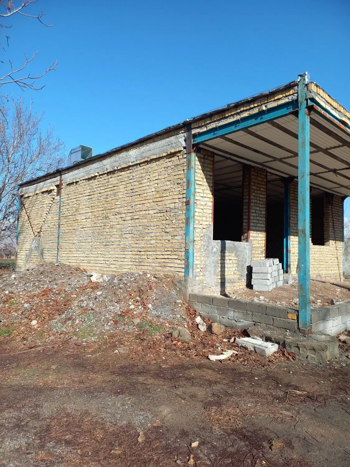 ساختمان نیمه کاره جهت انبار|اجارهٔ دفتر صنعتی، کشاورزی، تجاری|الشتر, |دیوار