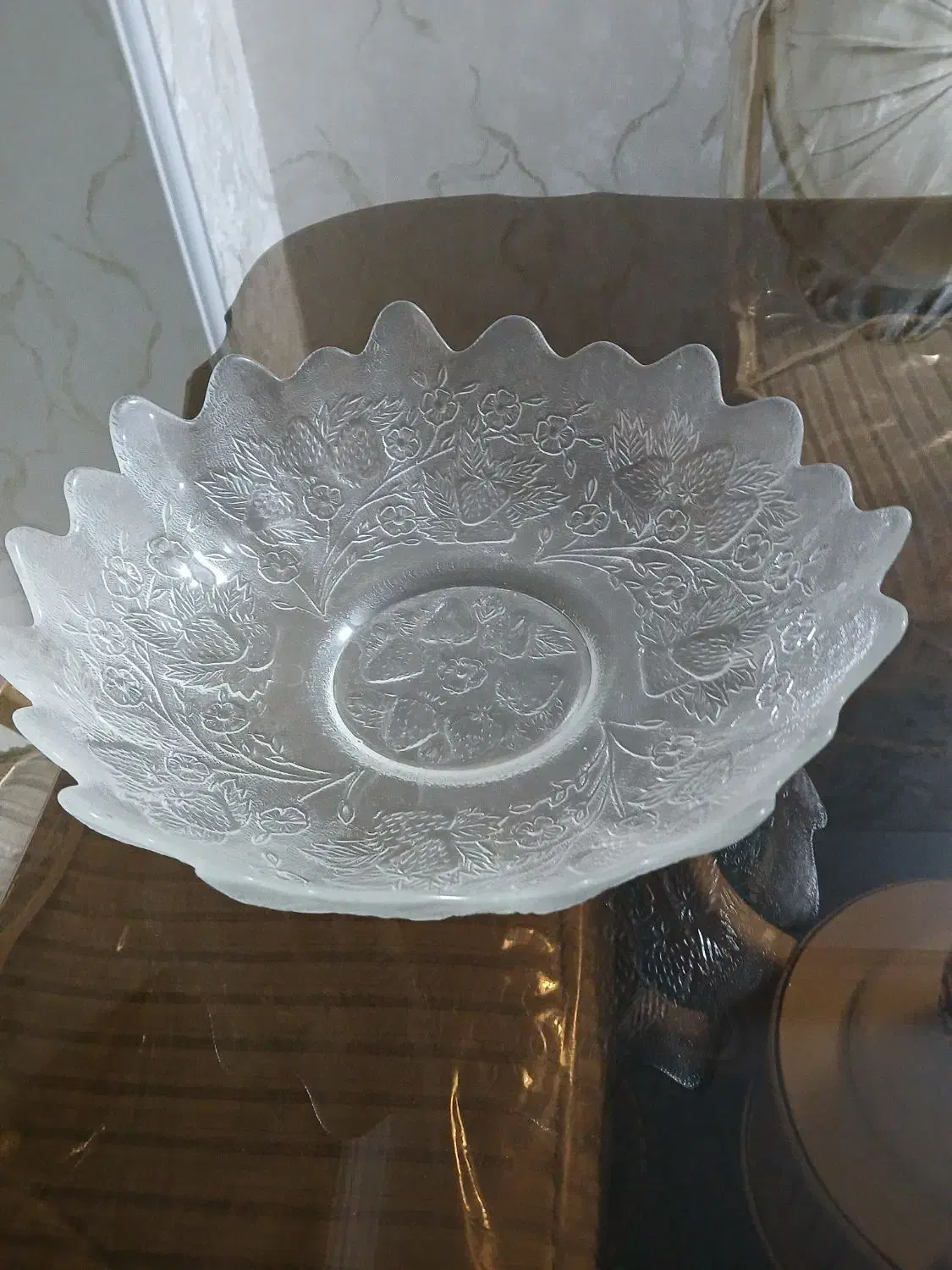 ظرف میوه بسیار تمیز|ظروف سرو و پذیرایی|اندیشه, اندیشه فاز ۴|دیوار