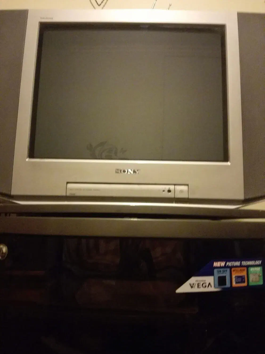 تلویزیون سونی ۲۱|تلویزیون و پروژکتور|بروجرد, |دیوار