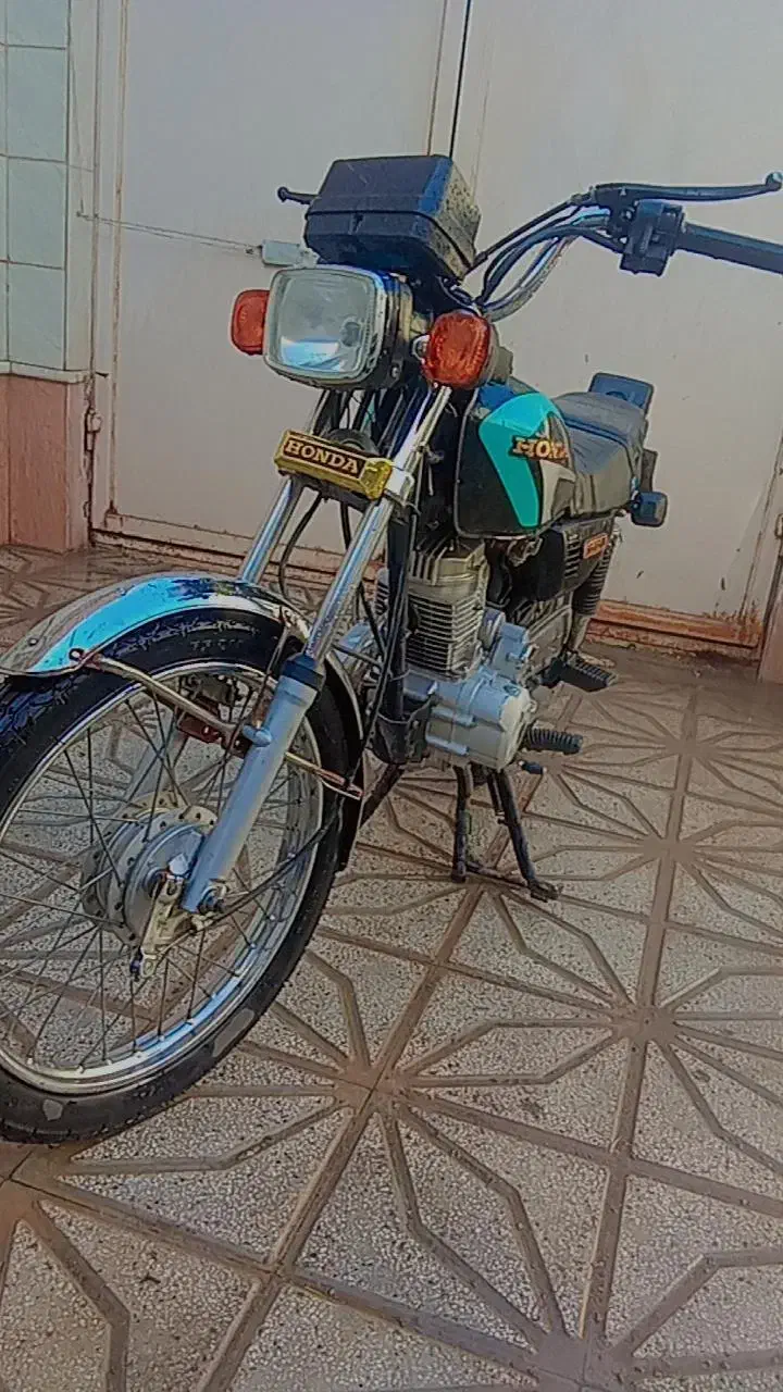 موتور احسان مدل ۹۴ سالم با سند سفید تازه تعمیر|موتورسیکلت|بردسکن, |دیوار
