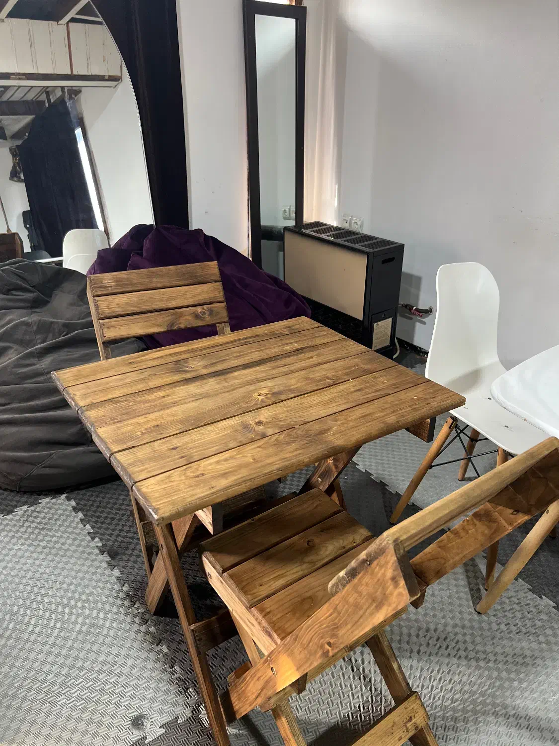 میز چوبی تاشو|میز و صندلی غذاخوری|لاهیجان, لیل|دیوار