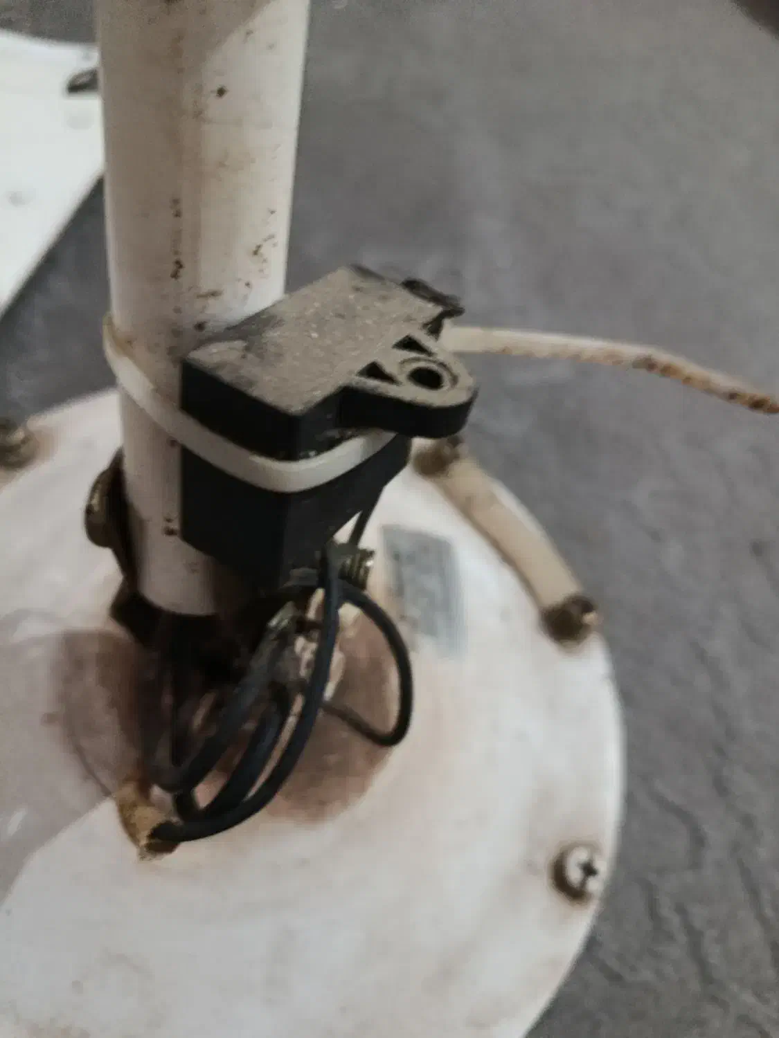 پنکه|پنکه و تصفیهکنندهٔ هوا|آق قلا, |دیوار