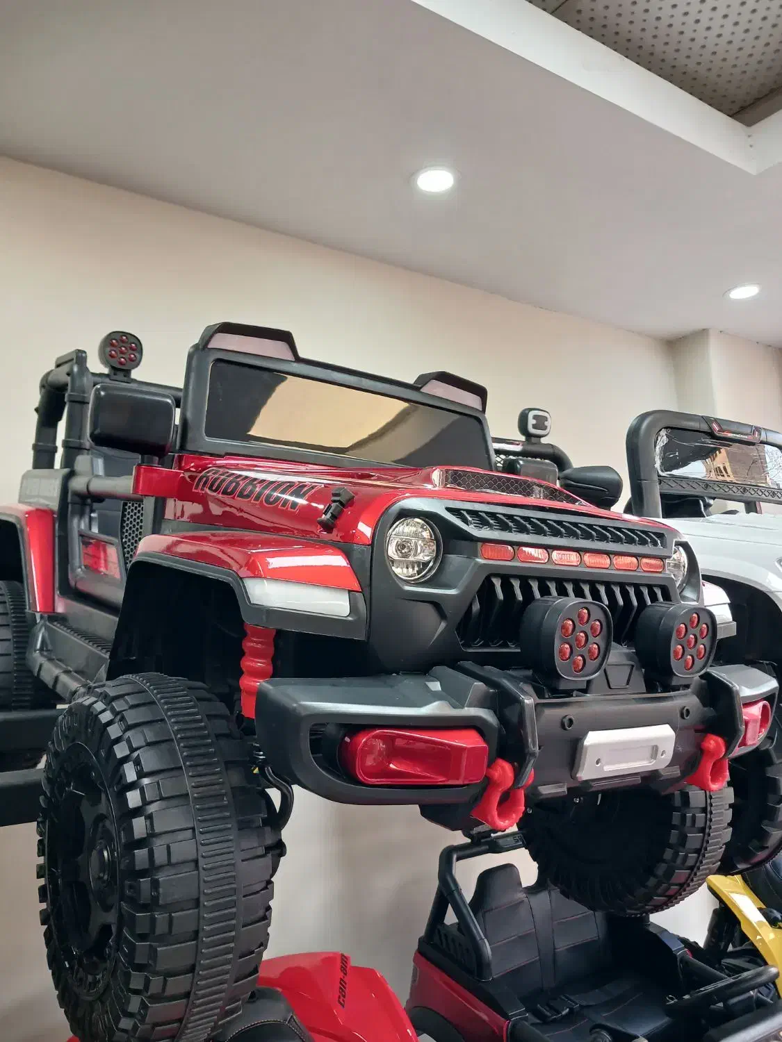 ماشین شارژی (شهر ماشین)|اسباب‌بازی بچه|ارومیه, |دیوار