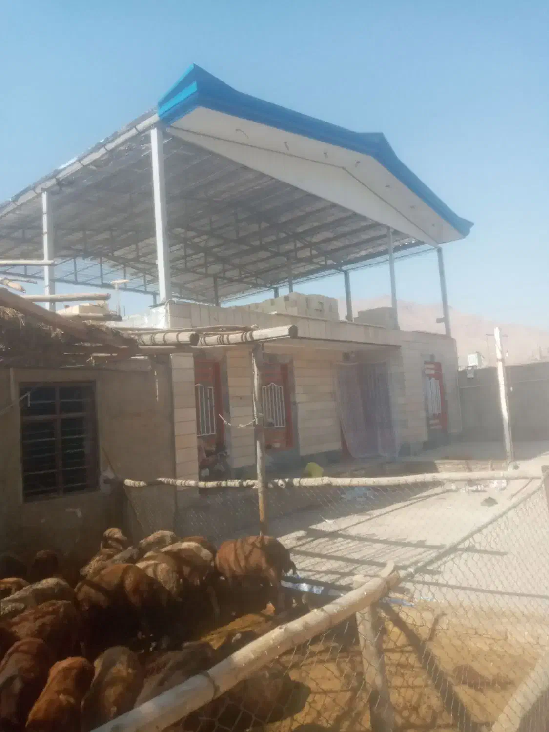 اجرای انواع سقفهای شیروانی و سوله.|خدمات پیشه و مهارت|نهاوند, |دیوار