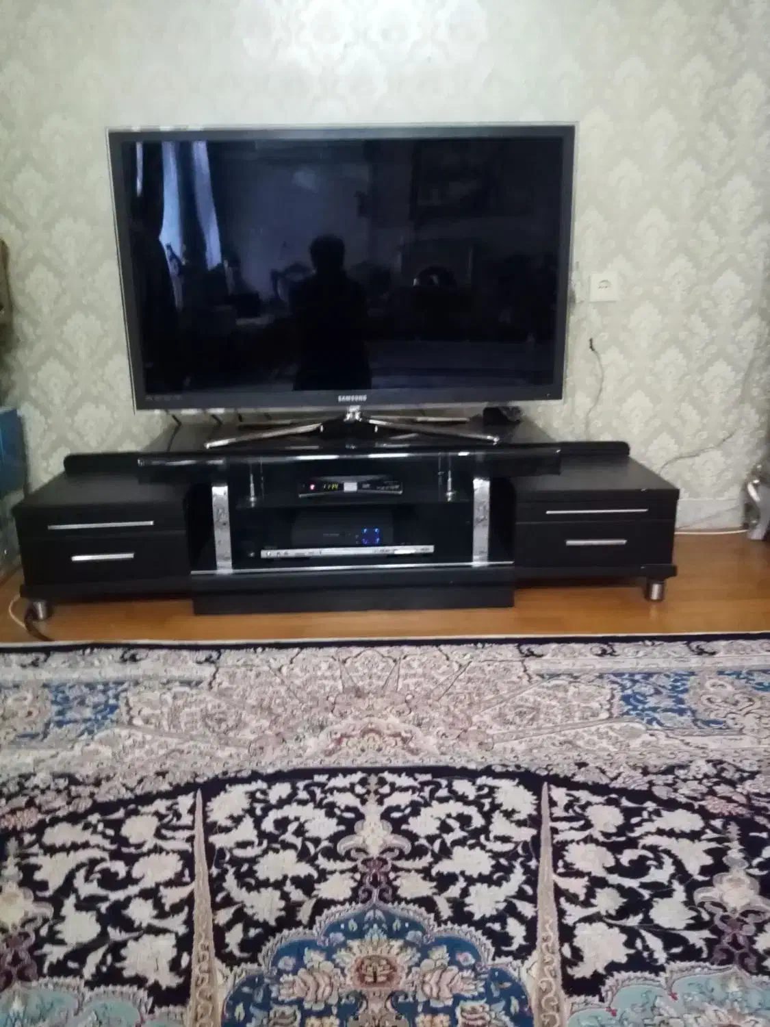 لوازم منزل میز تلویزیون و جاکفشی|حراج|کرمانشاه, |دیوار