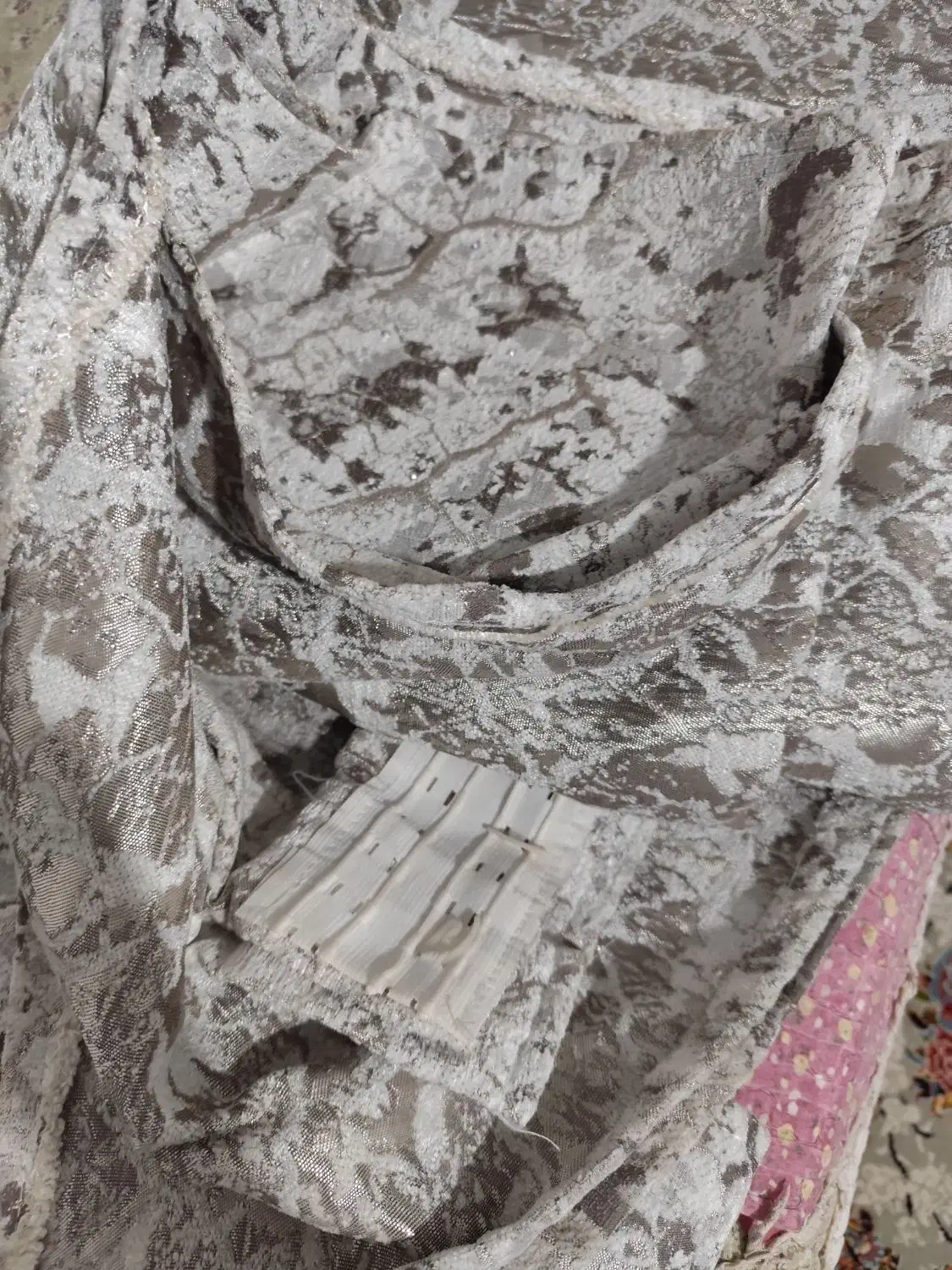 دستک پرده نواری طوسی سفید|پرده، رانر، رومیزی|مشهد, خواجه ربیع|دیوار