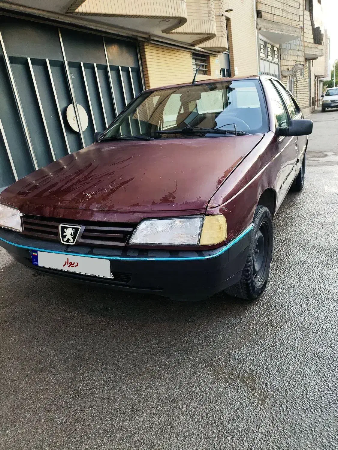 پژو ۴۰۵ مدل ۸۲ موتور ۱۸۰۰|خودرو سواری و وانت|فلاورجان, |دیوار
