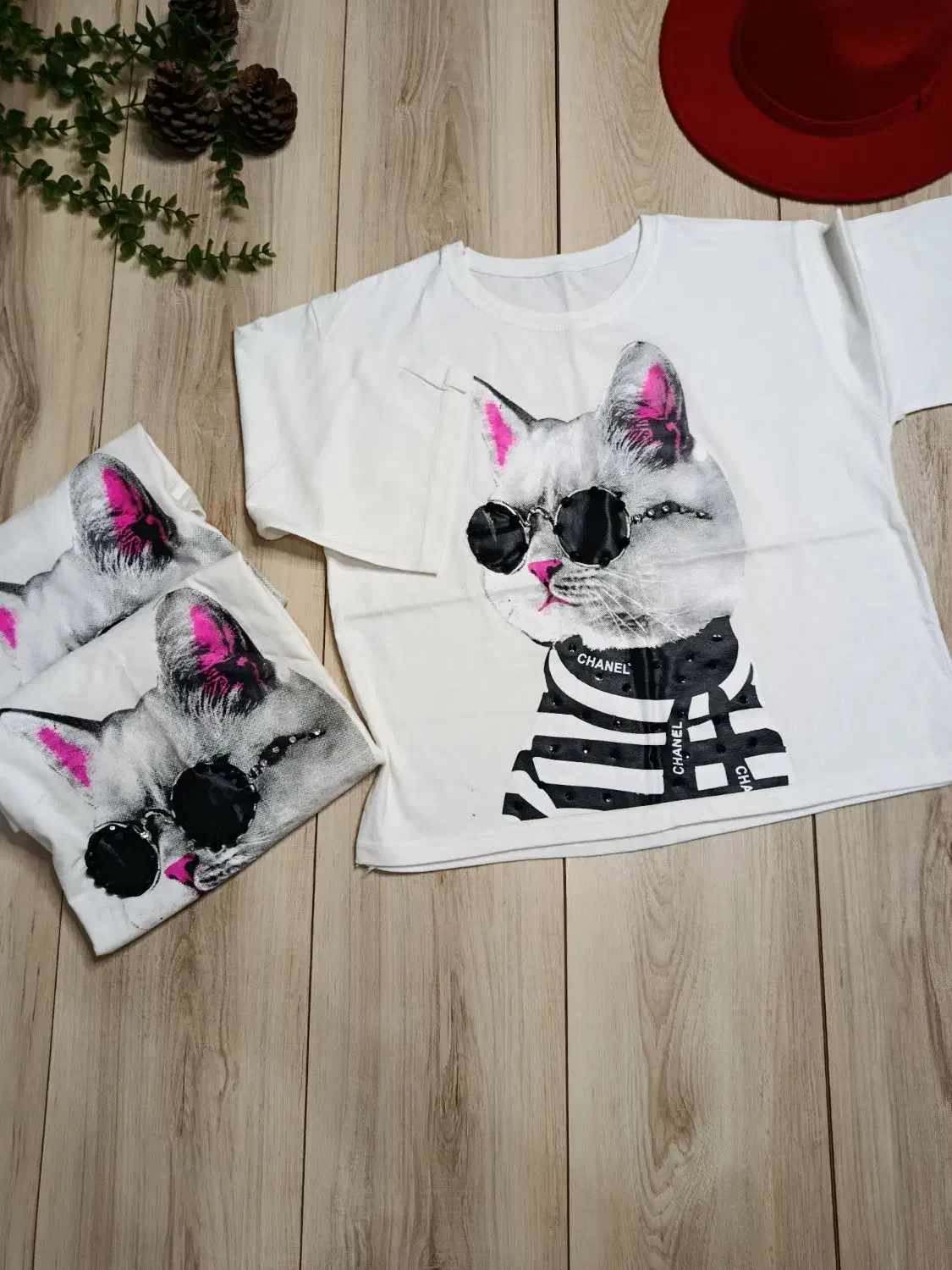 کراپ گربه ای|لباس|رباط‌کریم, مسکن مهر آبشناسان|دیوار