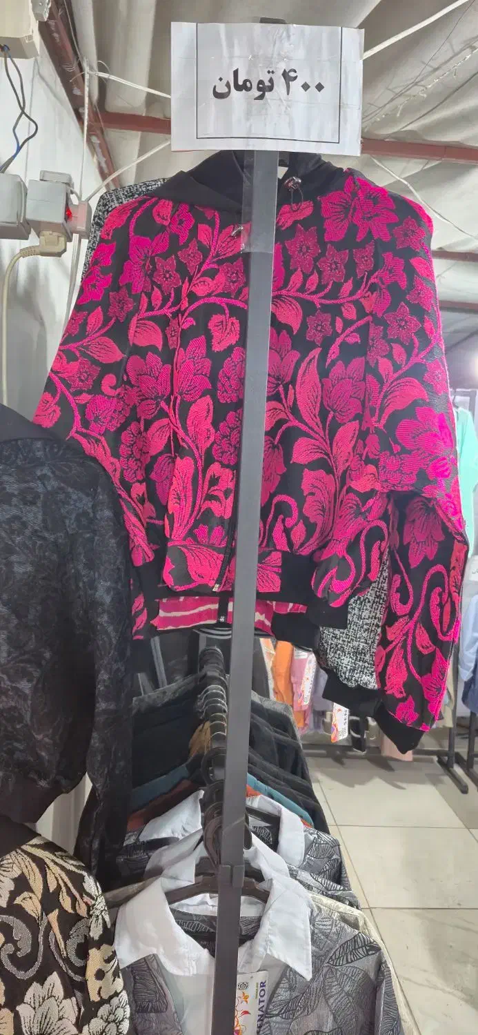 لباس زنانه (ارزانسرای لیدی لند پرند)|لباس|پرند, فاز ۲|دیوار