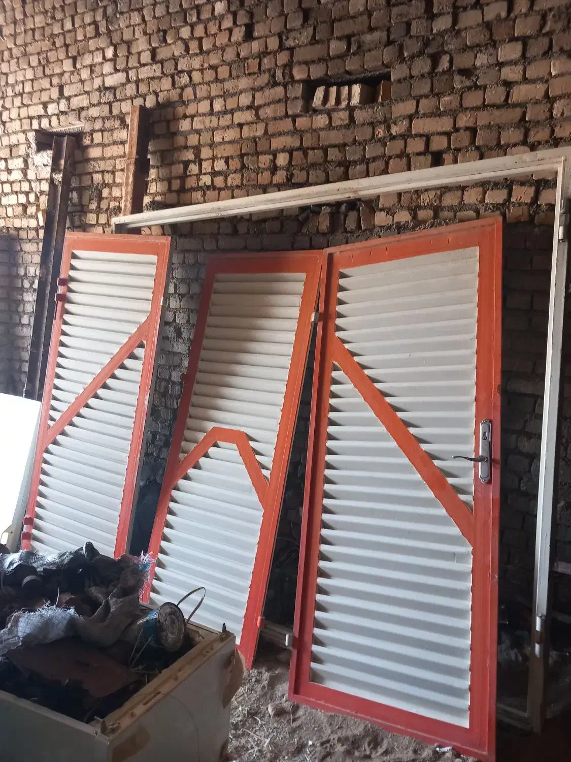 درب حیاط|خدمات پیشه و مهارت|بروجرد, |دیوار