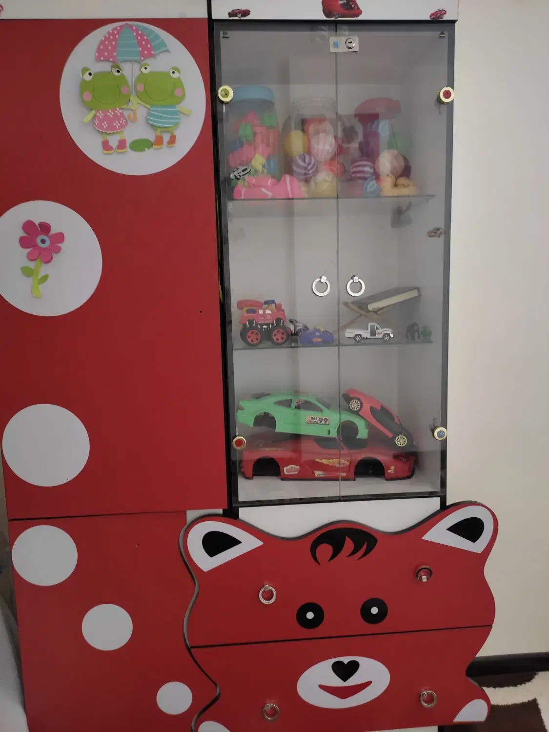 کمد و ویترین|بوفه، ویترین، کنسول|فولادشهر, مسکن مهر فولادشهر|دیوار