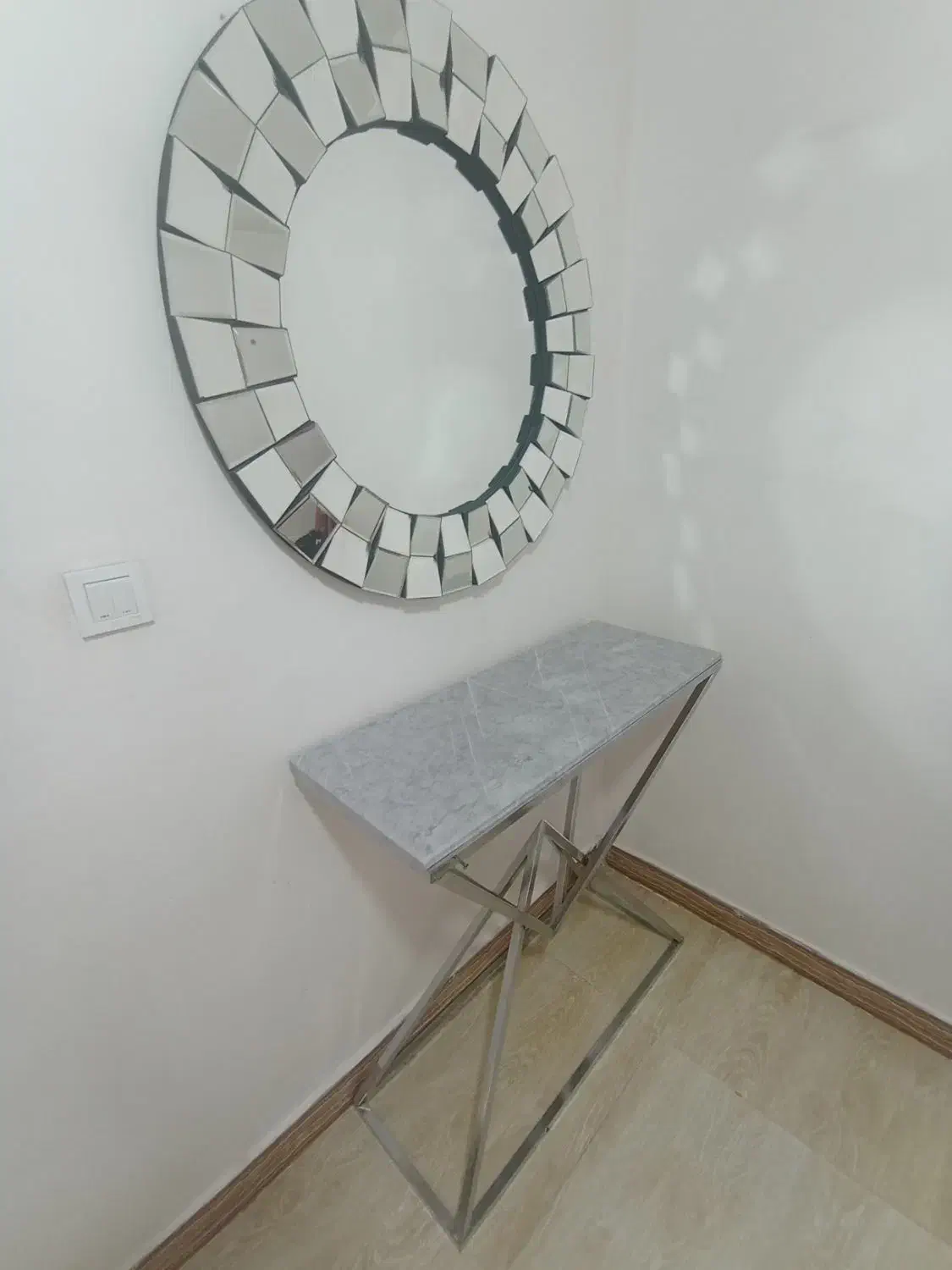 میز اینه|آینه|گلستان (تهران), |دیوار