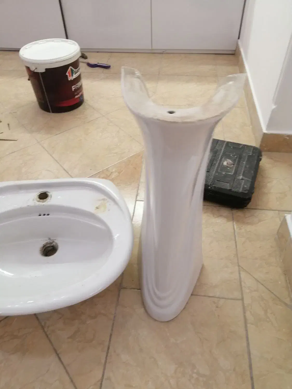 روشویی پایه دار|لوازم سرویس بهداشتی|سنندج, |دیوار