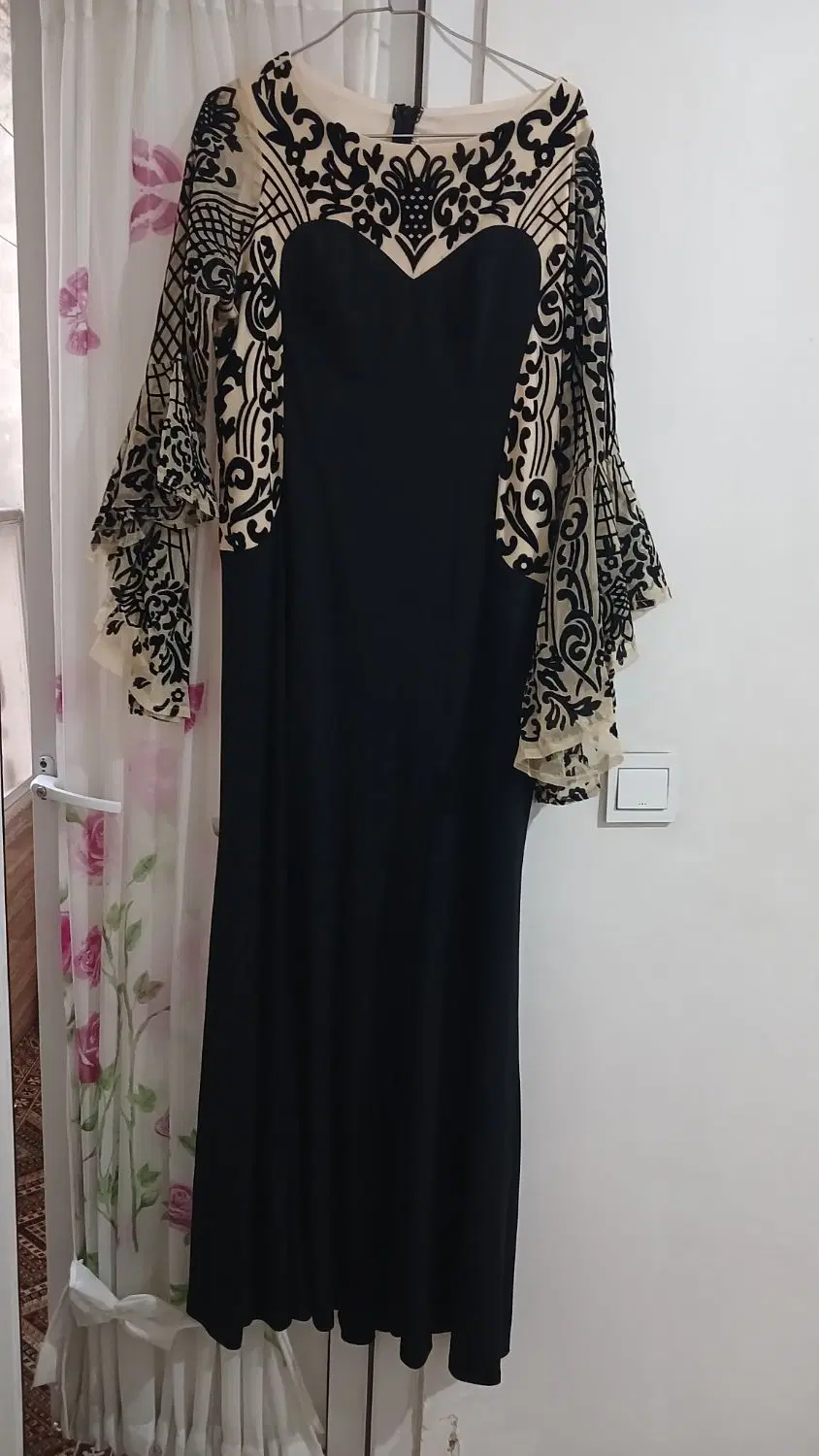 لباس مجلسی|لباس|کهریزک, |دیوار