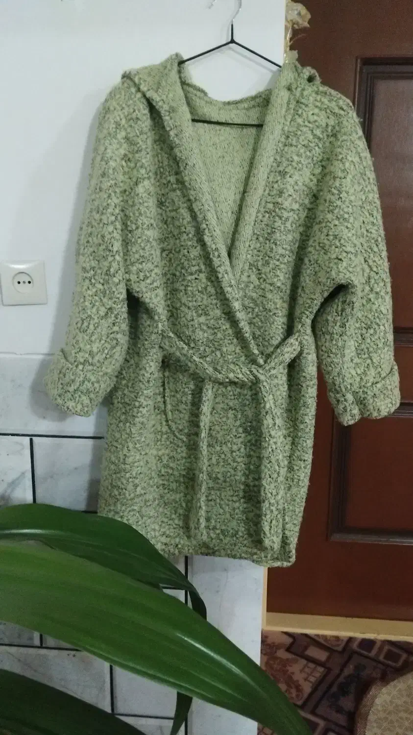 پالتو .2 عدد|لباس|مبارکه, |دیوار