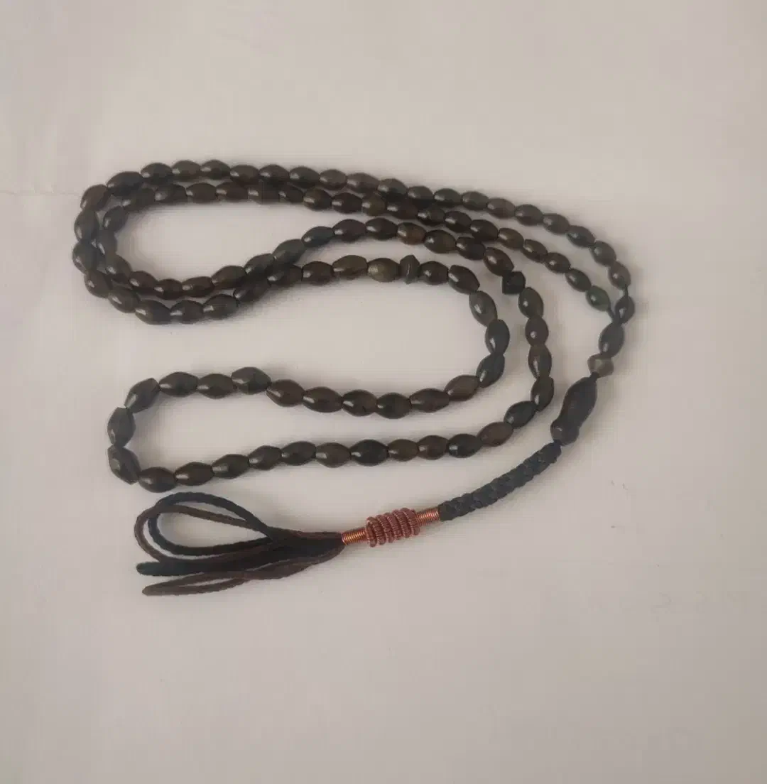 تسبیح شاه مقصود اصل  ( شاه آقایی افغان )|کلکسیون اشیاء عتیقه|شیراز, سیلو|دیوار