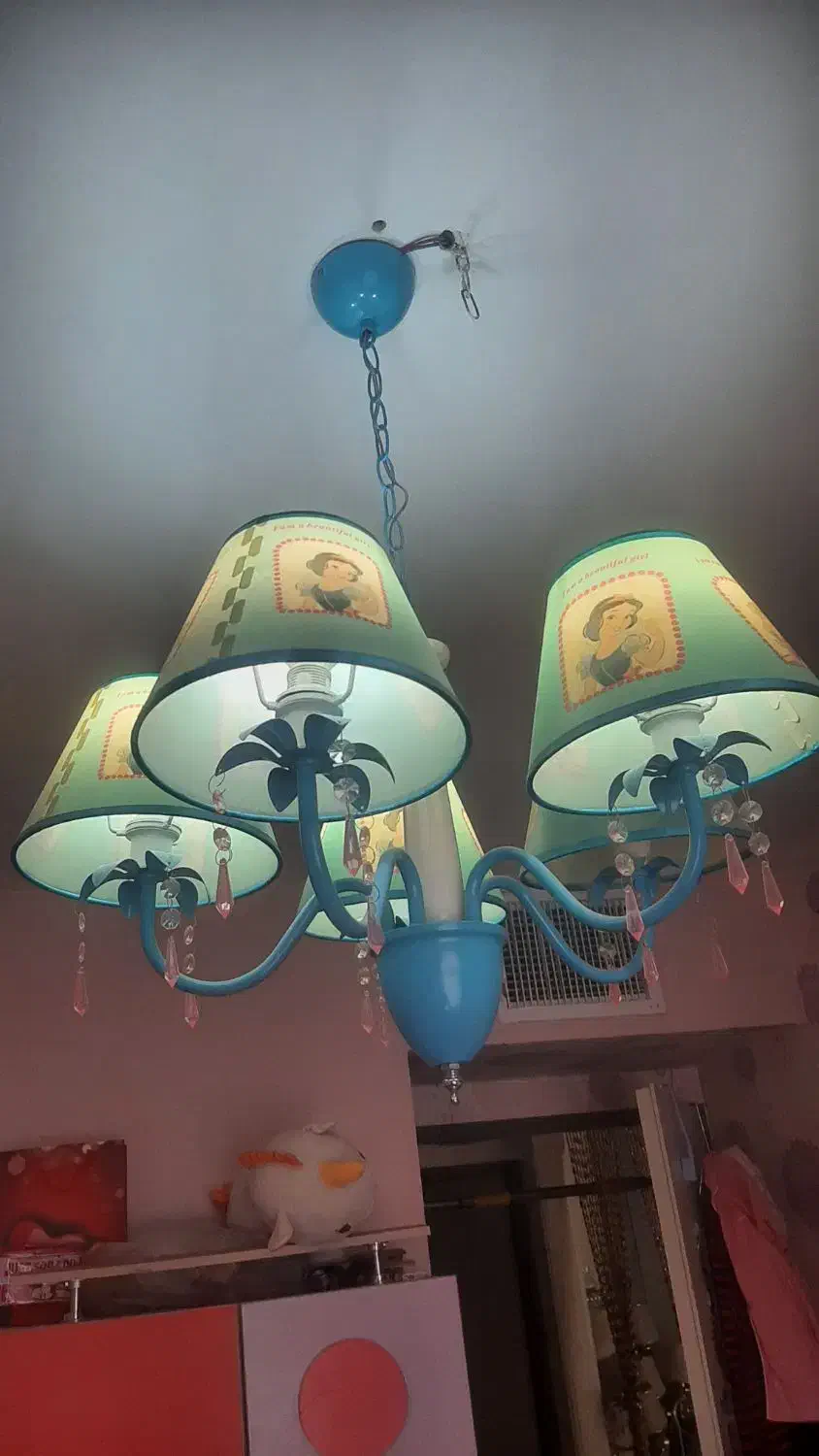 لوستر پنج شاخه اتاق کودک ونوجوان نو وسالم|لوستر و چراغ آویز|پرند, فاز ۰|دیوار