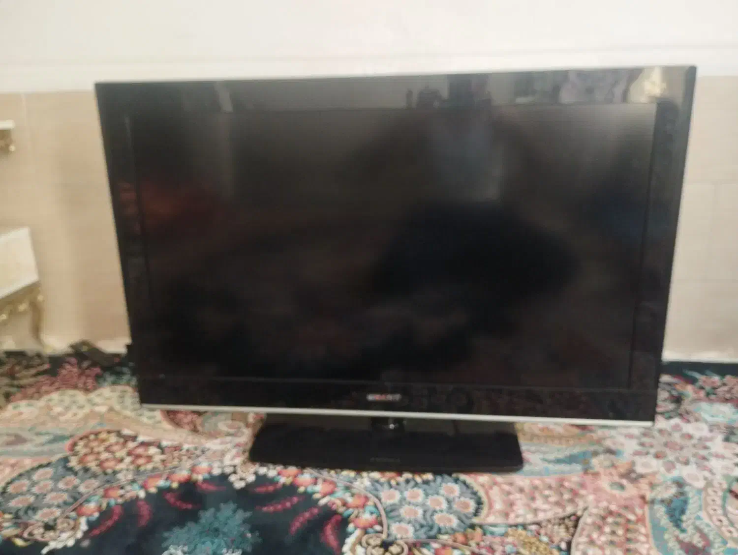 تلویزیون 32 صنام نیازمند تعمیر|تلویزیون و پروژکتور|بروجرد, |دیوار