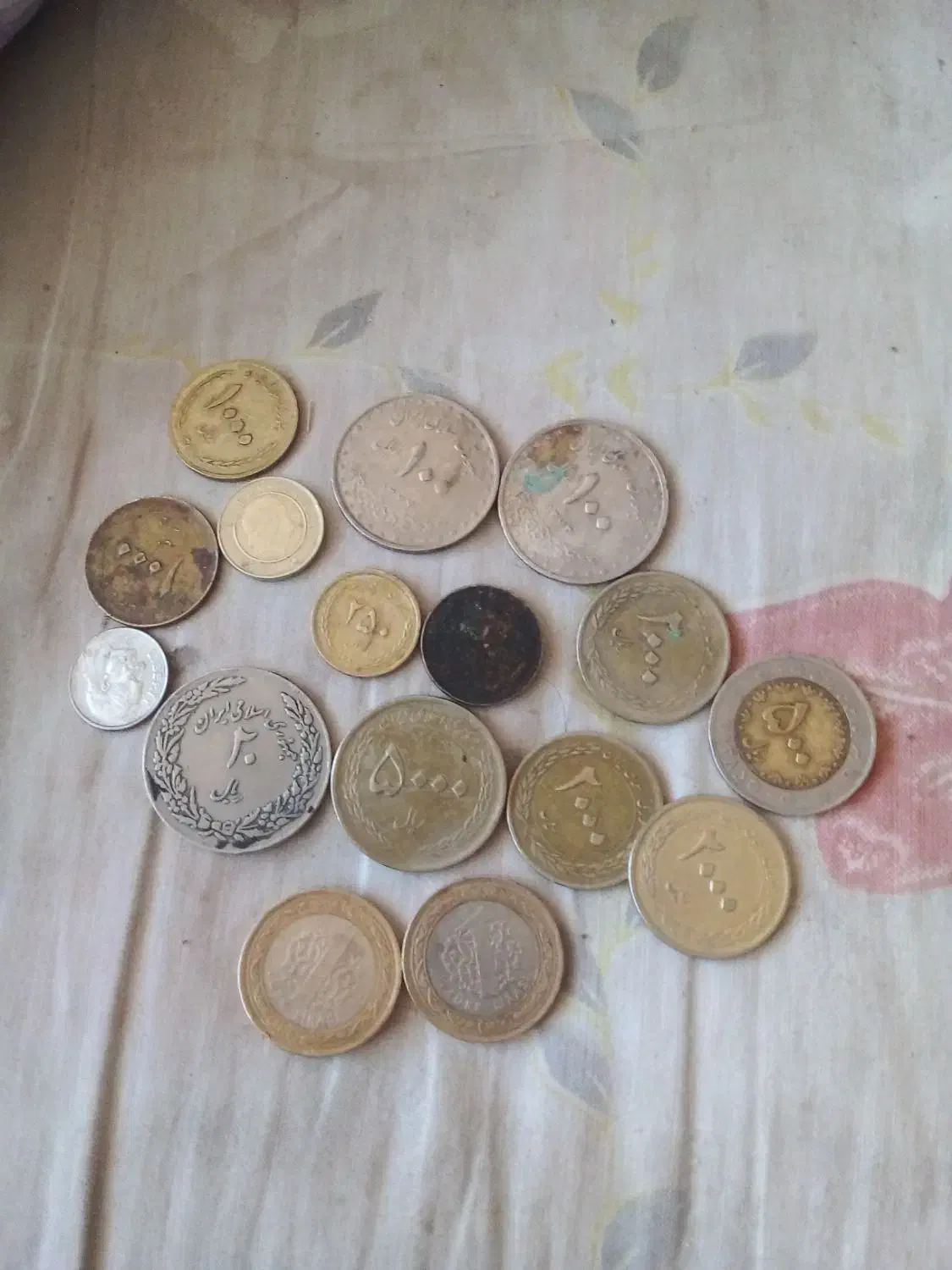 این سکه‌های قدیمی است|کلکسیون سکه، تمبر، اسکناس|مشهد, بهمن|دیوار