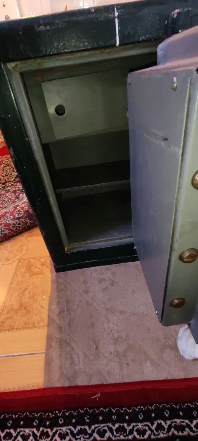 گاوصندوق|فروشگاه و مغازه|بروجرد, |دیوار