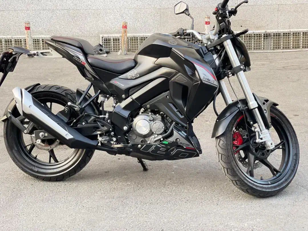 بنلی ۱۸۰s مشکی مدل ۱۴۰۰|موتورسیکلت|تهران, زنجان جنوبی|دیوار