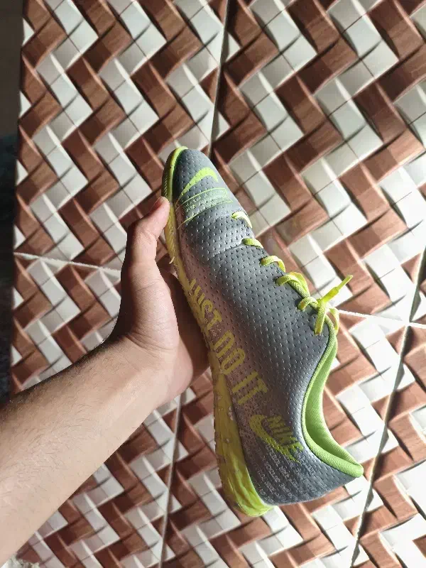 کفش فوتسال NIKE|کیف، کفش، کمربند|خرم‌آباد, |دیوار