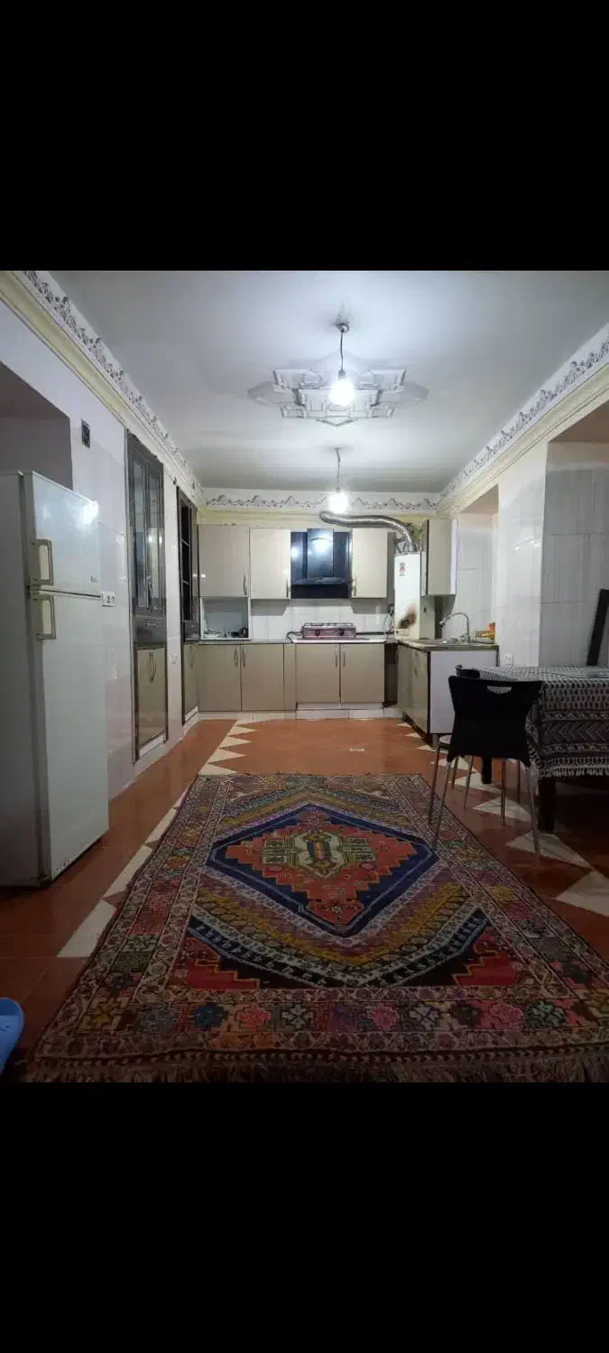 منزل دوخواب بازسازی درب حیاط بزرگ مستقل  خ نادر|اجارهٔ خانه و ویلا|شیراز, اصلاح‌نژاد|دیوار