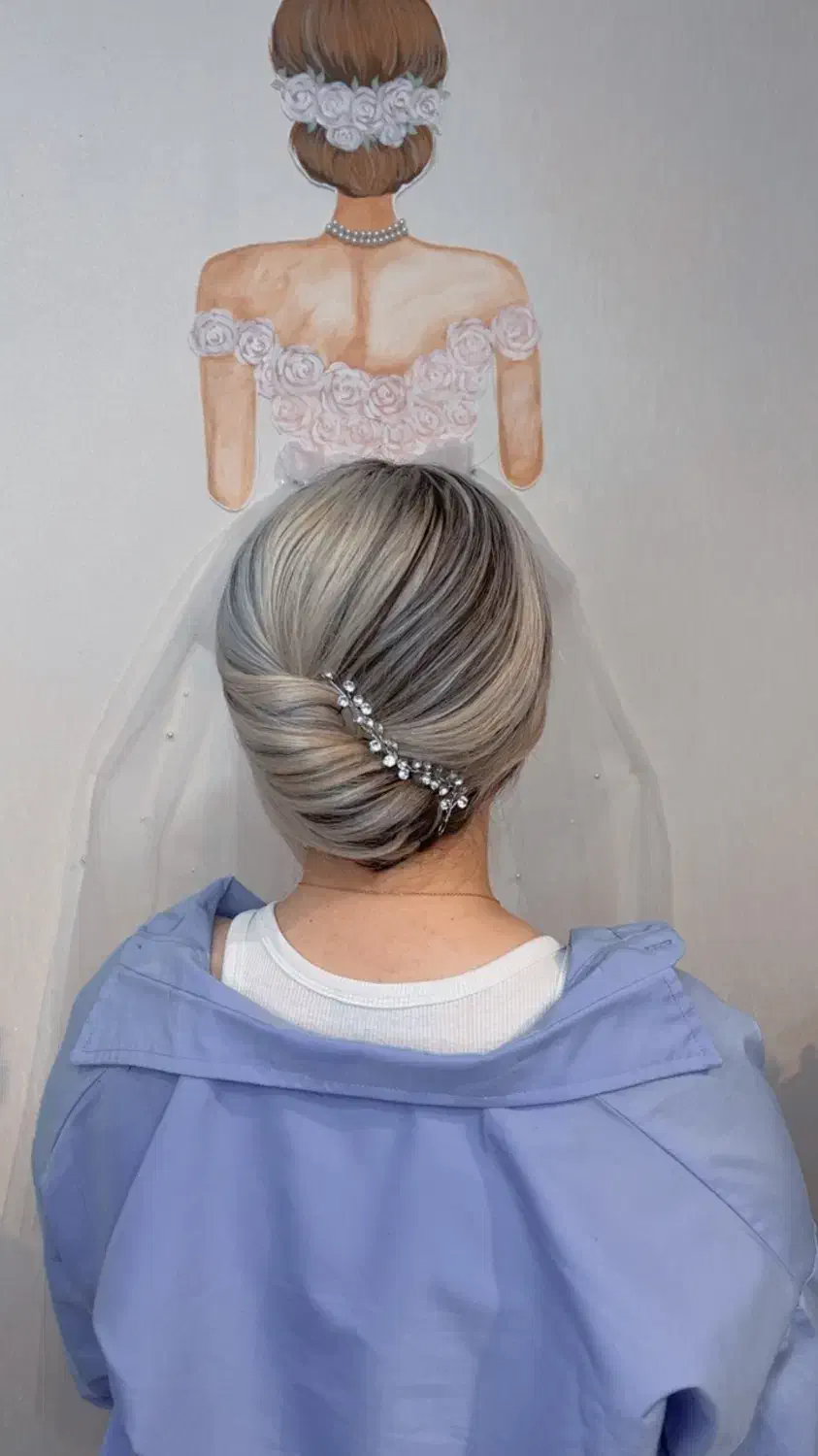 میکاپ شینیون محفلی و عروس با قیمت باورنکردنی|خدمات آرایشگری و زیبایی|شاهین‌شهر, عطار|دیوار