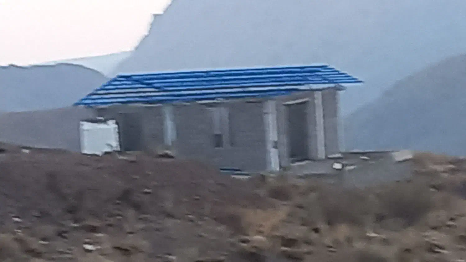 ساخت درب پنجره و اجراه نرده راه‌پله  ساخت سایبان|مصالح و تجهیزات ساختمان|رابر, |دیوار