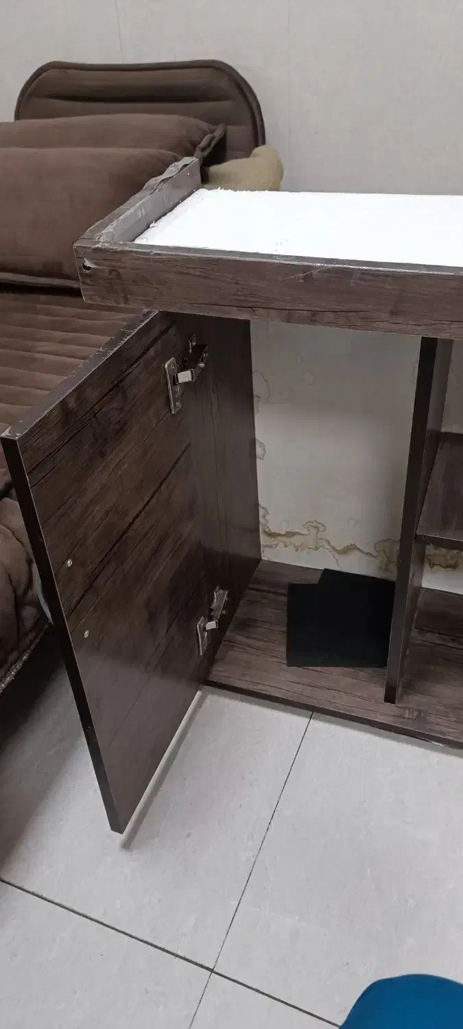 میز آکواریوم با شن و سنگ|ماهی|ری, علایین|دیوار