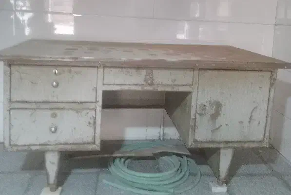 میز فلزی|میز تحریر و کامپیوتر|اردکان, |دیوار