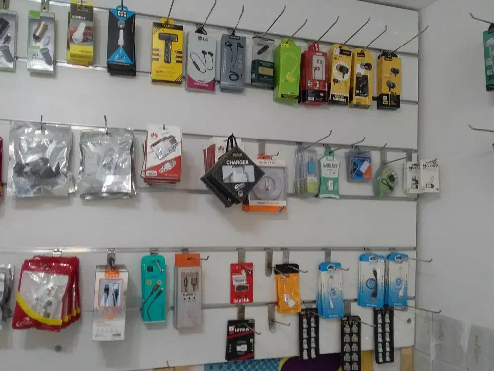 رگال مناسب برای موبایل فروشی و لباس|کتابخانه، شلف، قفسه‌های دیواری|یزد, |دیوار