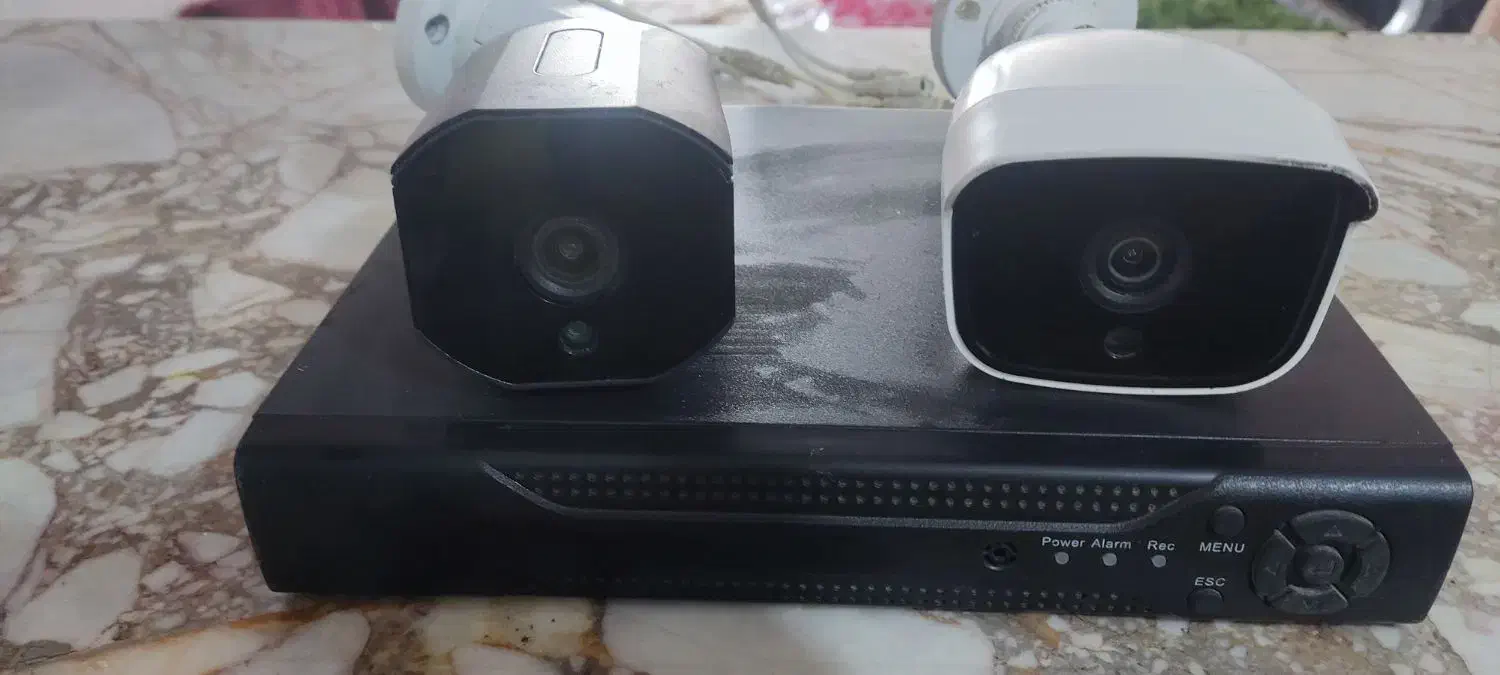 دوربین دیددرشب|دوربین مداربسته|مشهد, موعود|دیوار