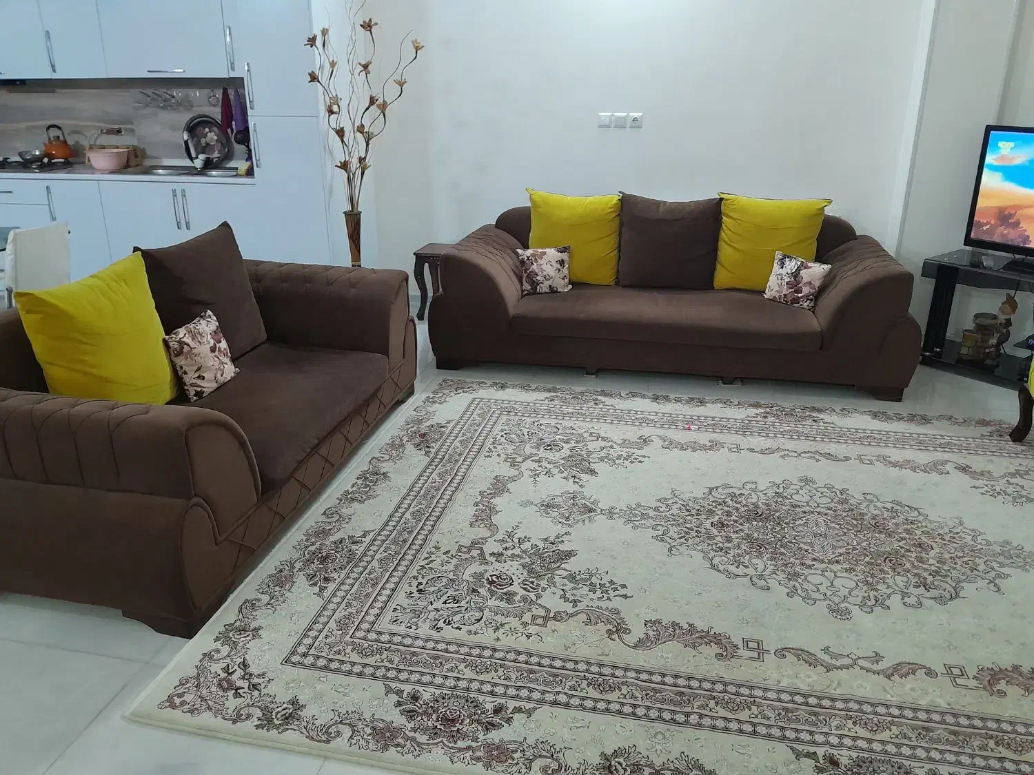 مبل راحتی تمام پارچه نو و سالم|مبلمان خانگی و میز عسلی|برخوار, |دیوار