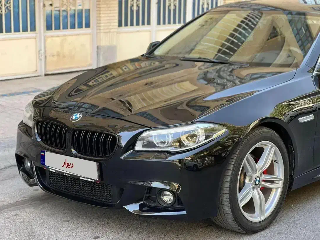 تجارت خودروی خسروانی//BMW 528i|خودرو سواری و وانت|تهران, حکمت|دیوار