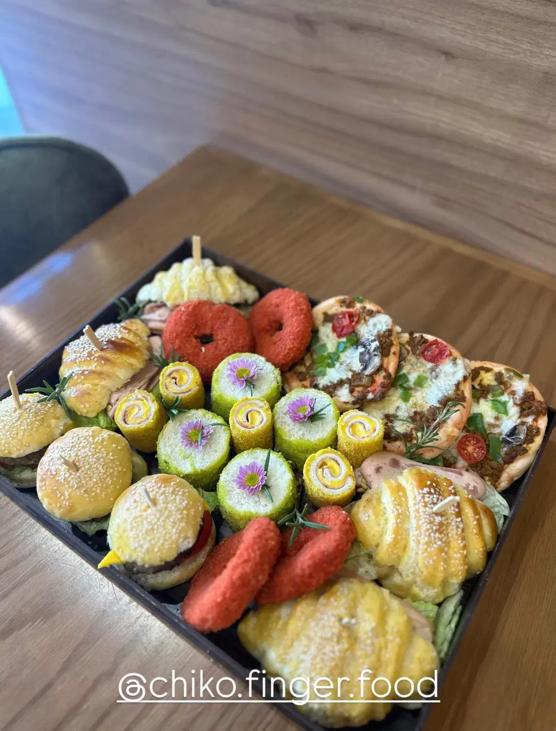 فینگرفود چیکو|خدمات پذیرایی، مراسم|نیشابور, دارایی|دیوار