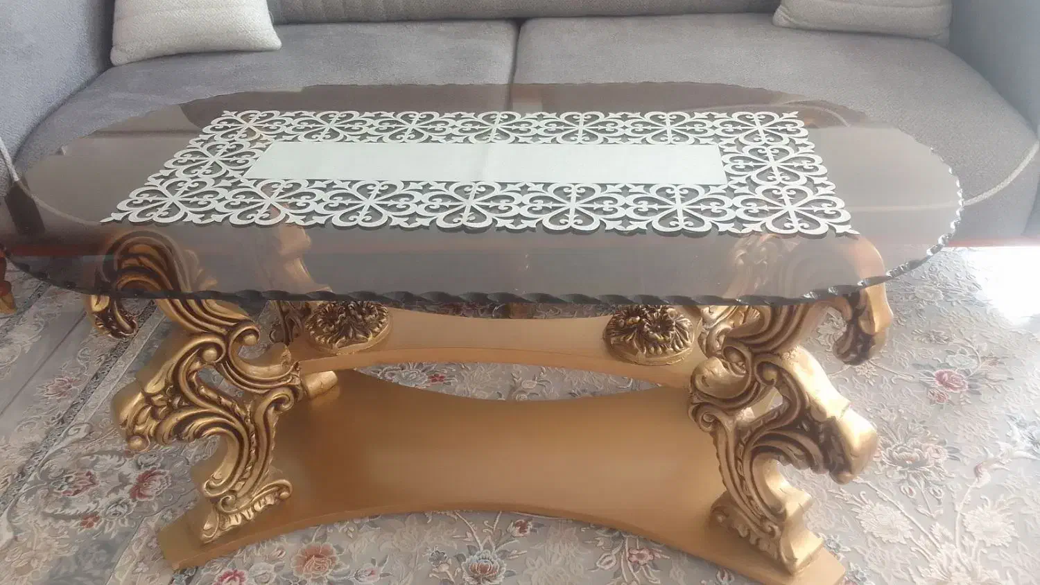 جلومبلی|مبلمان خانگی و میز عسلی|کاشان, کارگر|دیوار