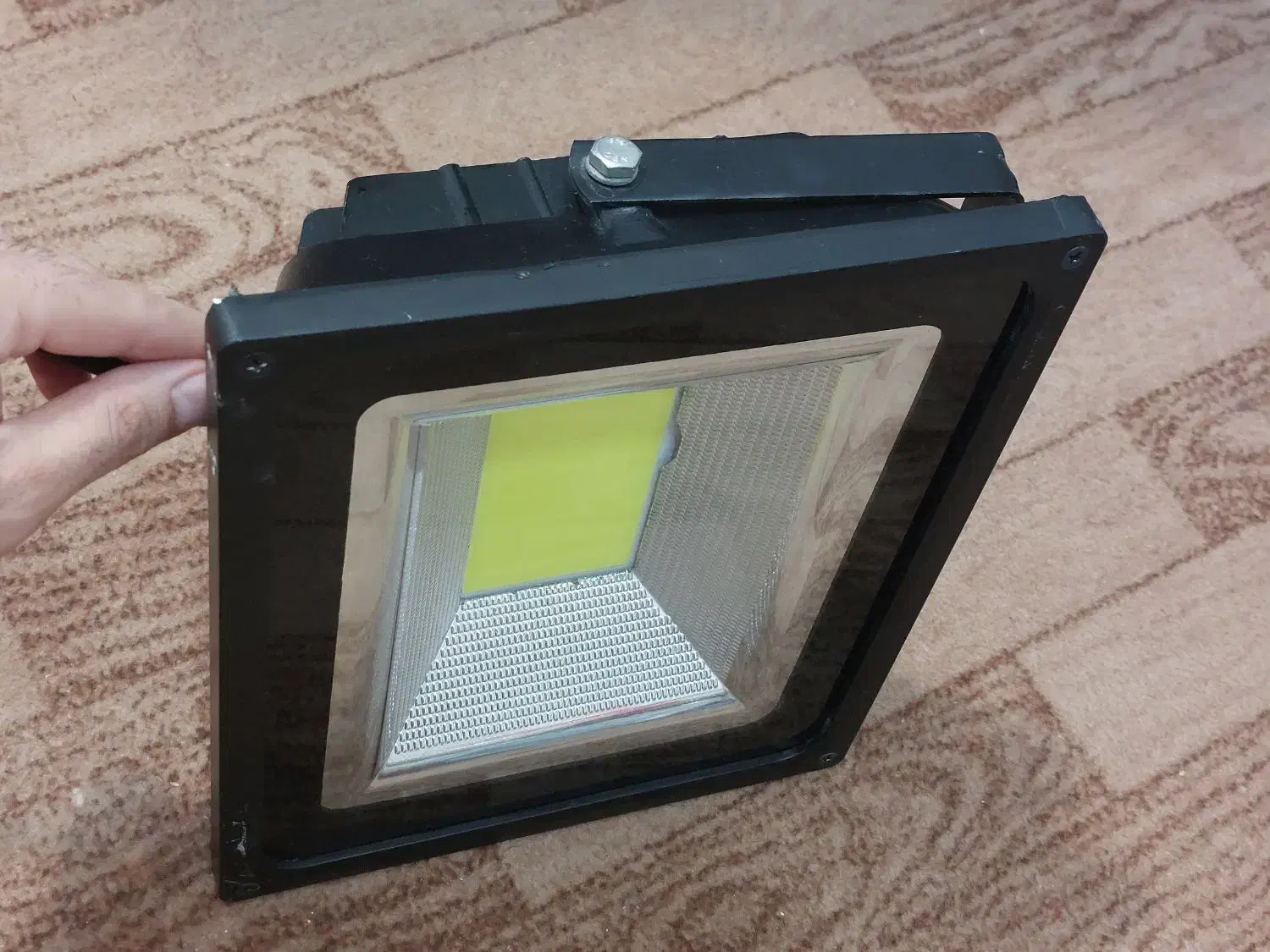 پرژکتور ۱۰۰ وات|لامپ و چراغ|دزفول, |دیوار