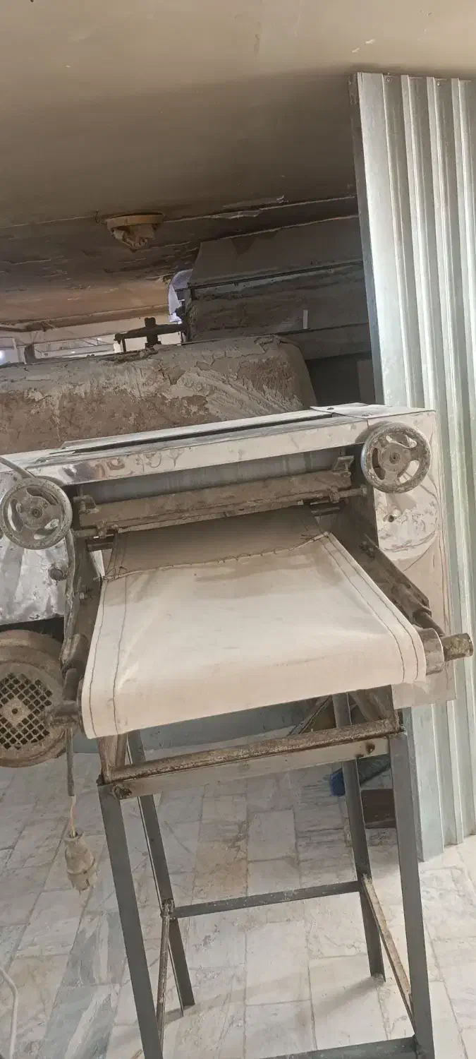 خمیر پهن کن نانوایی|ماشین‌آلات صنعتی|خواف, |دیوار