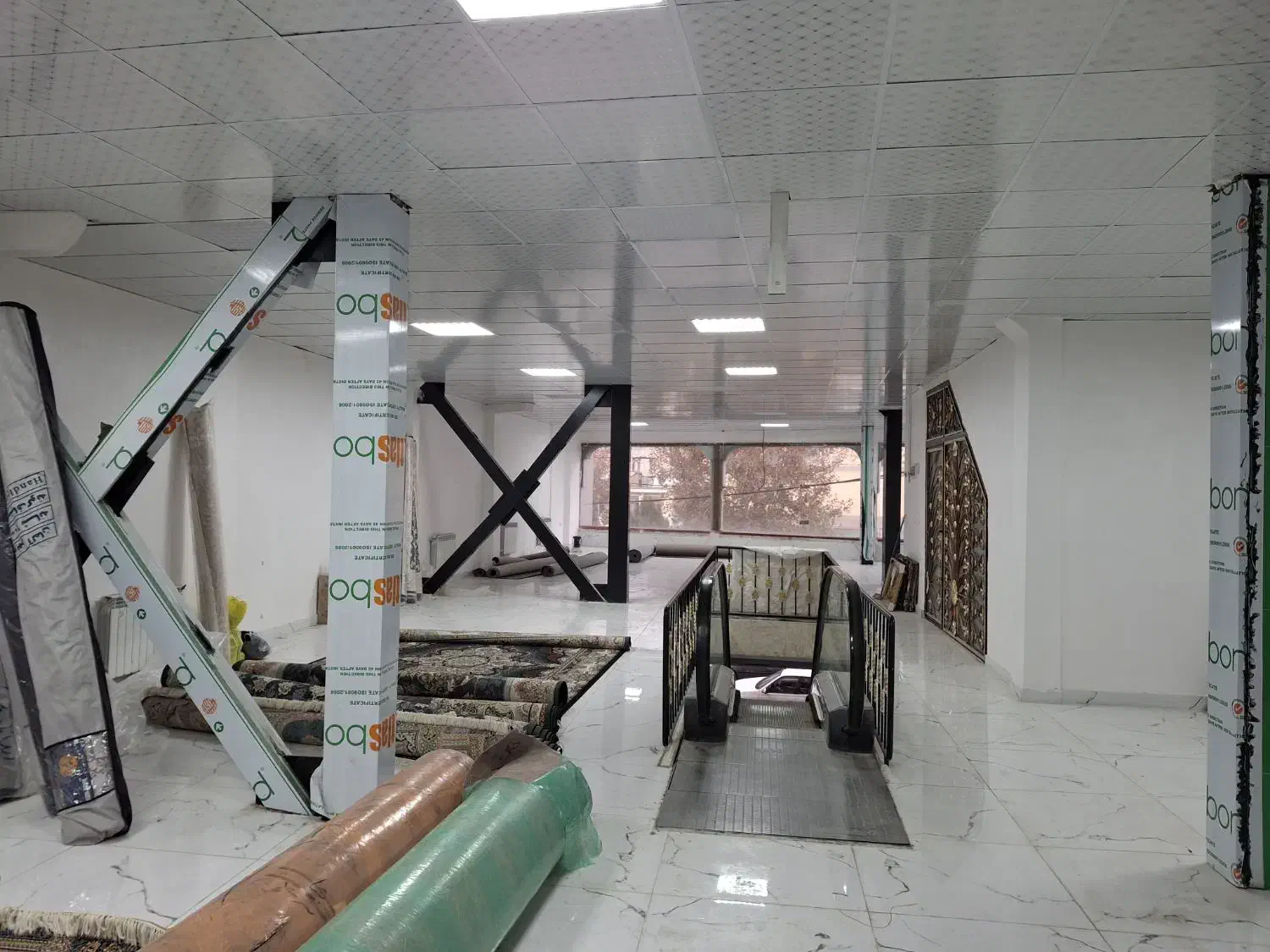 اجاره واحد تجاری به مساحت 250متر (پاساژقائم)|اجارهٔ مغازه و غرفه|اسدآباد, |دیوار